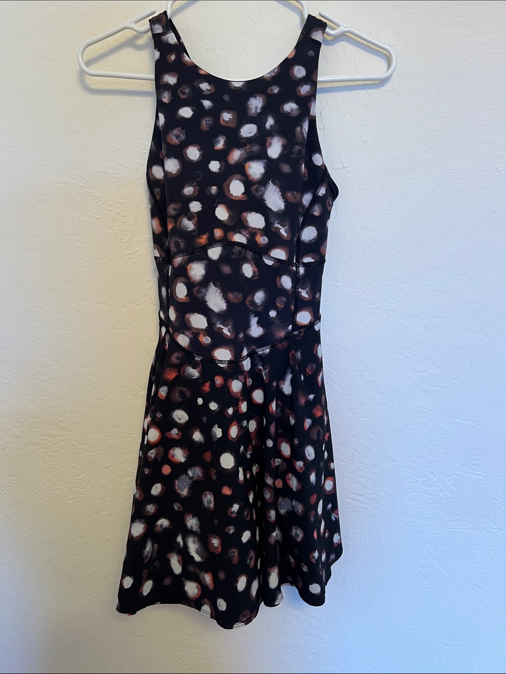 LULULEMON COURT CRUSH DRESS  Black with White and Brown Dot Print